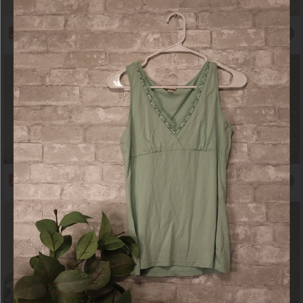 Elegant Green Sleeveless Top
